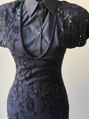 Cache Black Beaded Short-Sleeve Evening Dress - Elegant Cocktail Style